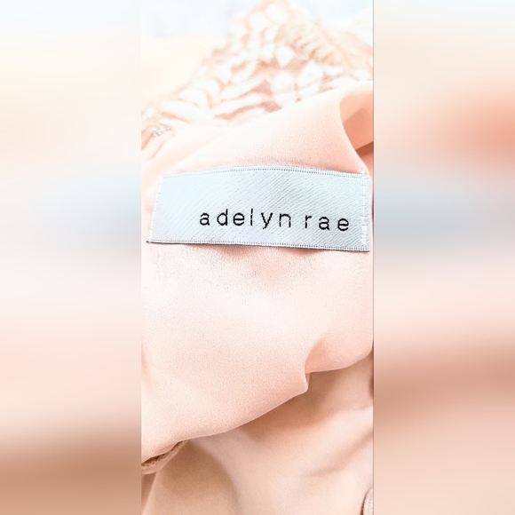 NWOT! Adelyn Rae Anthropologie Women's Lace Peplum Blouse Size XS - Picture 3 of 4